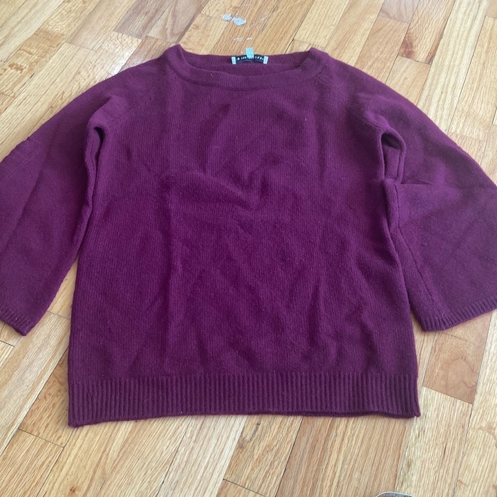 WOMEN’S the cashmere project sweater. Magenta. Size XS